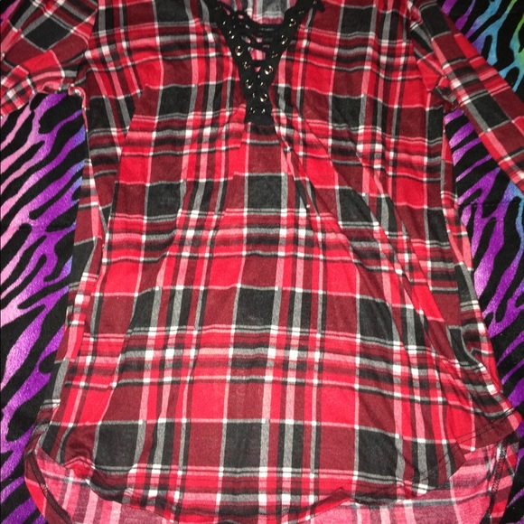 Shirt - Picture 1 of 2